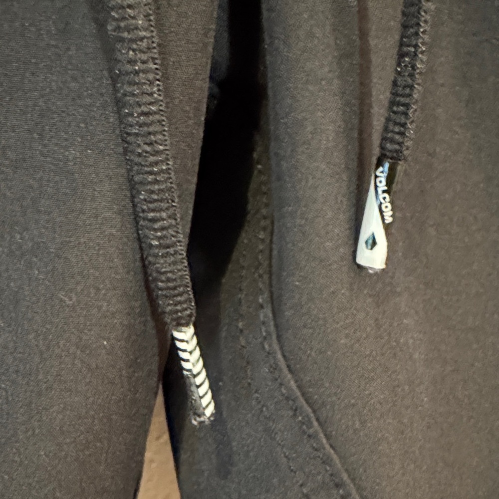 Volcom Black Drawstring Shorts - Picture 2 of 4